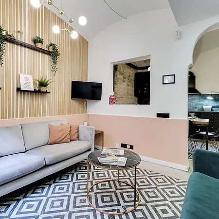 Casa de Férias Casa Maria Townhouse- Terrace-4 Bedrooms L'Hospitalet de Llobregat
